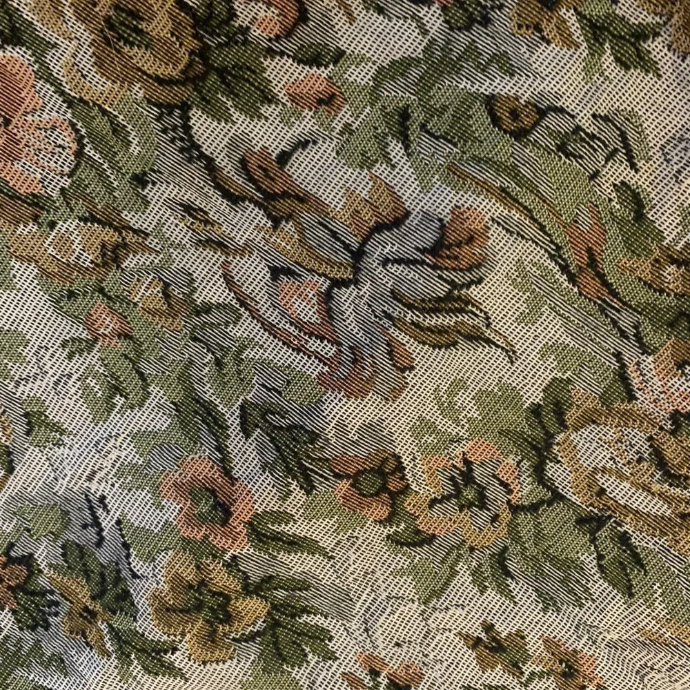 Vintage American Flayer Tapestry Handing Garment Dress Travel Luggage Bag Floral
